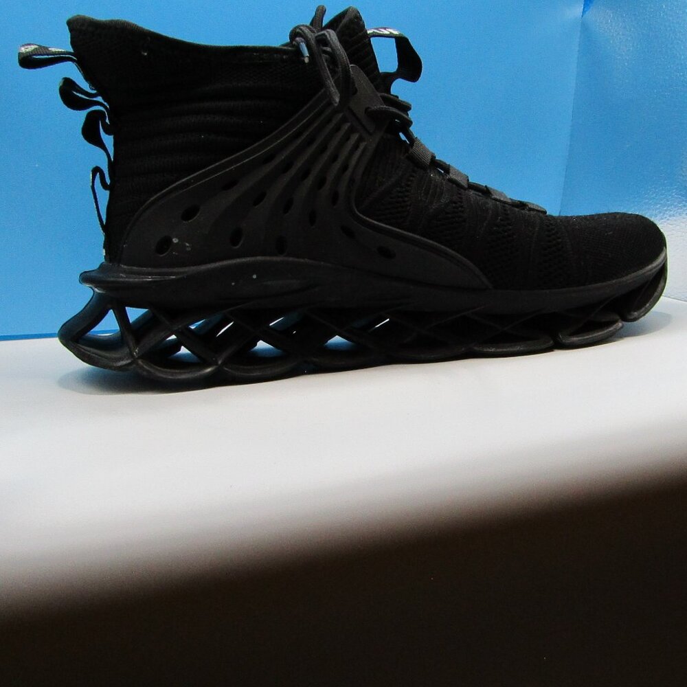 Men's | 11 | Black | High-Top | Basketball Shoes